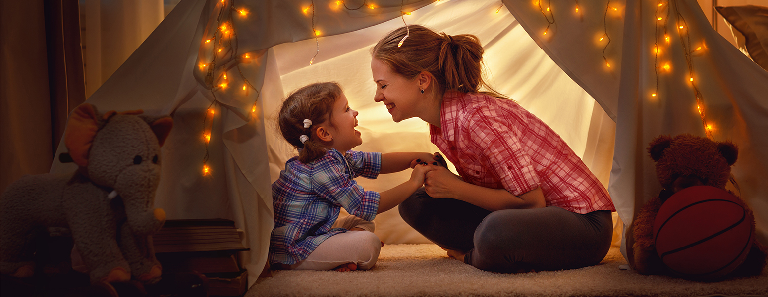 blog-mother-and-daughter-inside-tent-with-lights